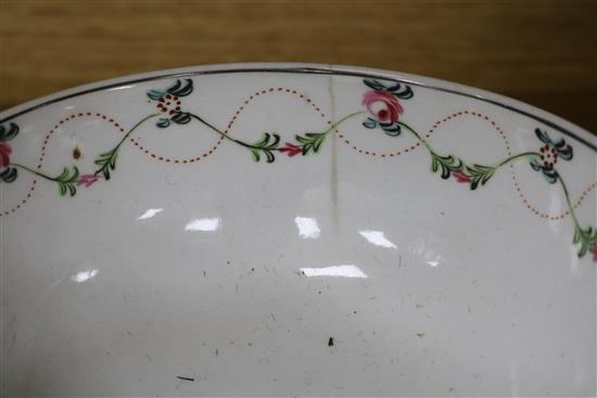 A Newhall bowl and two Chinese famille rose bowls (3)